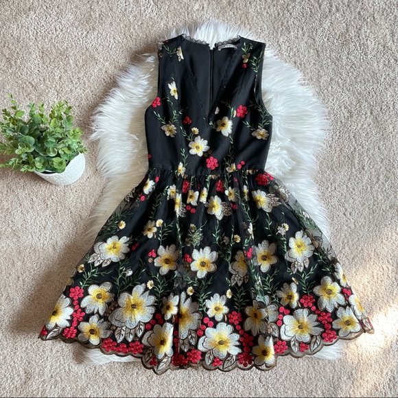 Alice+Olivia Black Becca Pouf Embroidered Dress - Picture 3 of 7